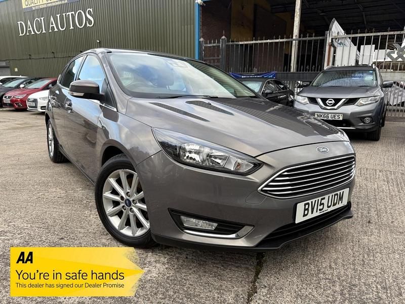 Brown Used 2015 Ford Focus Titanium Hatchback | £7,295 (Fair price) - Image 1/4