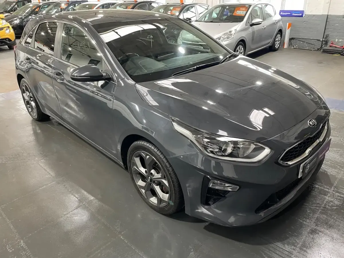 Używany Kia Ceed 2020 Szary Hatchback