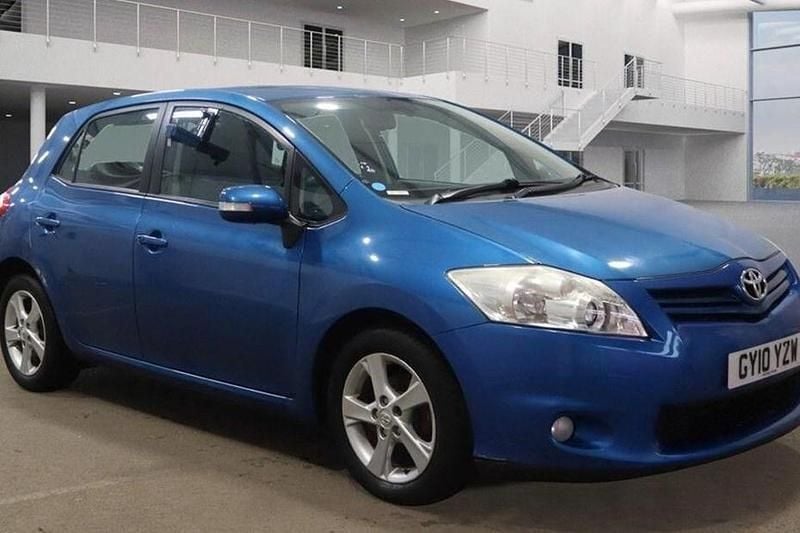 Blue Used 2010 Toyota Auris Hatchback | £3,999 (Good price) - Image 1/1
