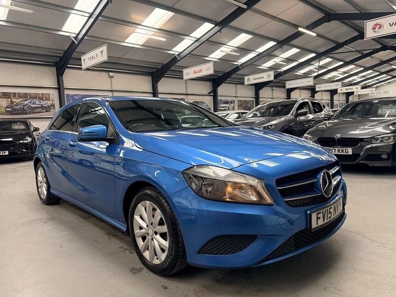 Used Mercedes A180 SE 2015 Blue Hatchback