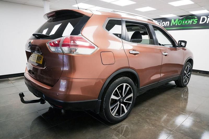 Used Nissan X-Trail N-TEC 130 HP (95 kW) 2016 Orange SUV