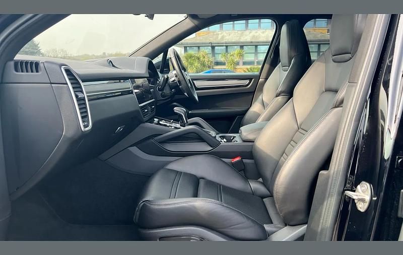 Used Porsche Cayenne S 434 HP (319 kW) 2021 Black SUV