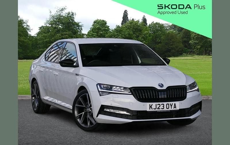 Used Skoda Superb SportlinePlus 160 HP (117 kW) 2023 White Hatchback