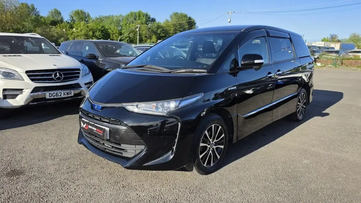 Begagnad Toyota Estima 2026 Svart