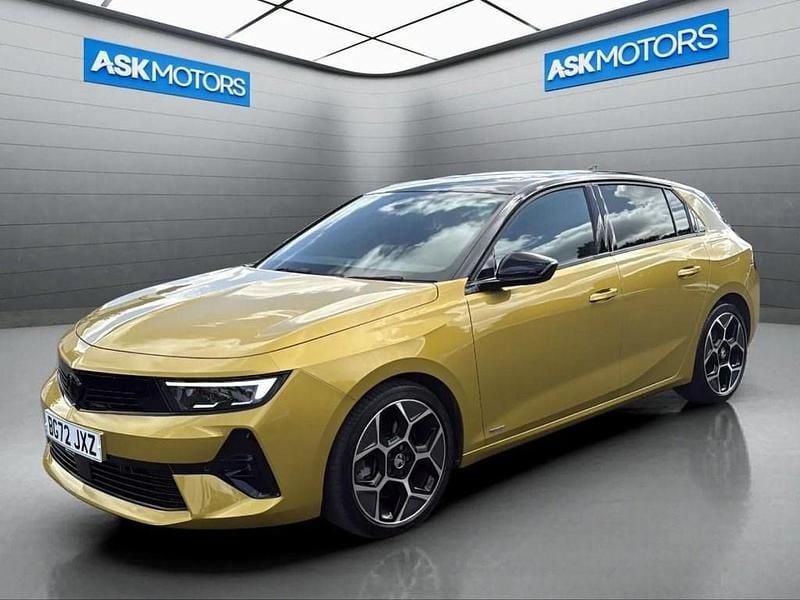 Yellow Used 2022 Vauxhall Astra Ultimate Hatchback | £16,499 (Good price) - Image 1/2