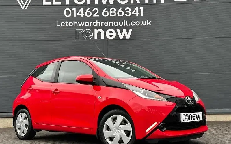 Used Toyota Aygo X-play 69 HP (50 kW) 2017 Hatchback
