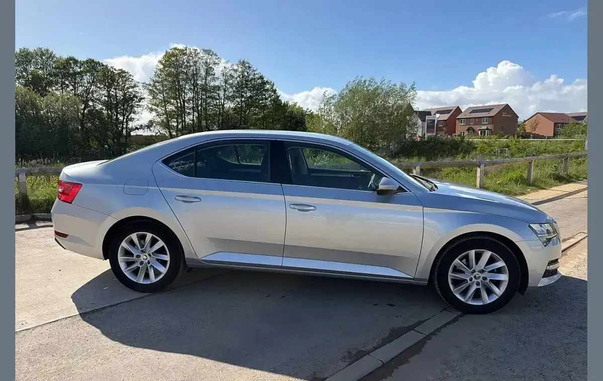 Used Skoda Superb SE 147 HP (108 kW) 2024 Brilliant silver metallic Hatchback