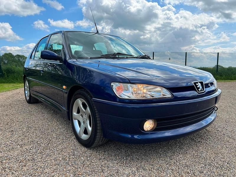 Used Peugeot 306 2000 Blue Sedan