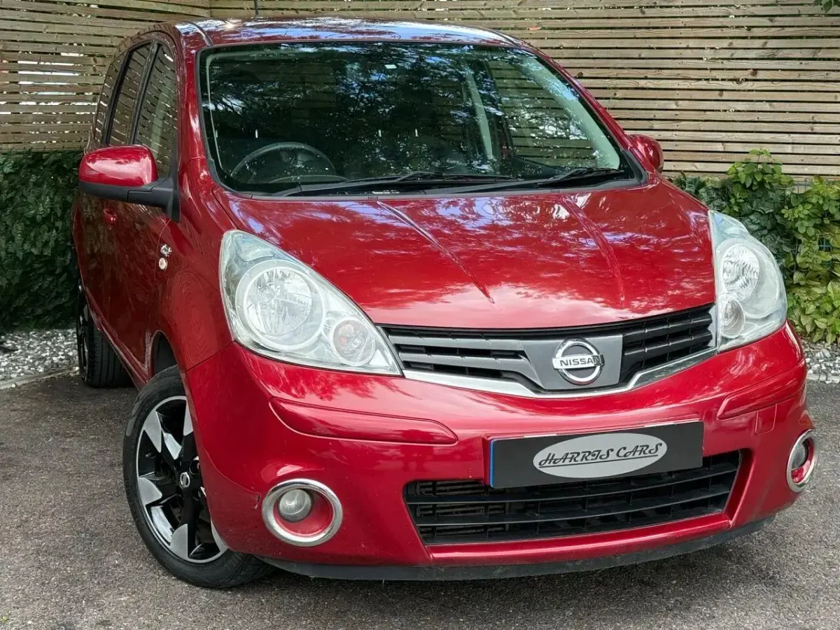 Used Nissan Note N-TEC 90 HP (66 kW) 2013 Red Hatchback