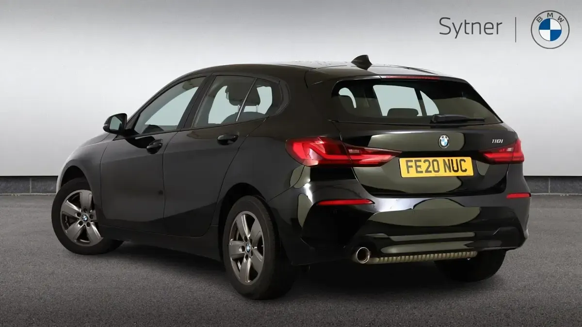 Usado BMW 118 Sport Line 138 HP (101 kW) 2020 Preto Citadino