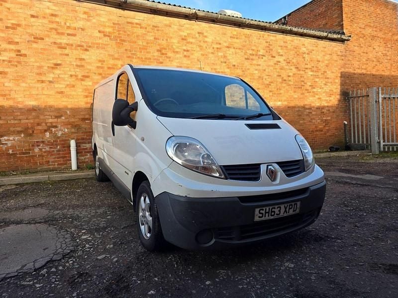 Used Renault Trafic 115 HP (84 kW) 2013 White MPV