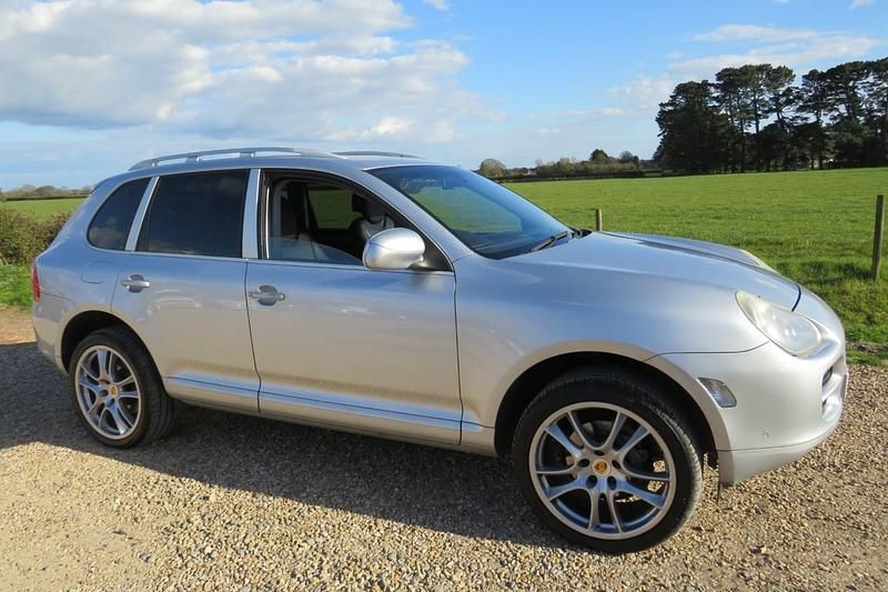 Usado Porsche Cayenne 2006 Prateado SUV