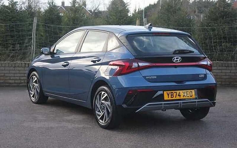 Used Hyundai i20 Advanced 101 HP (74 kW) 2024 Hatchback