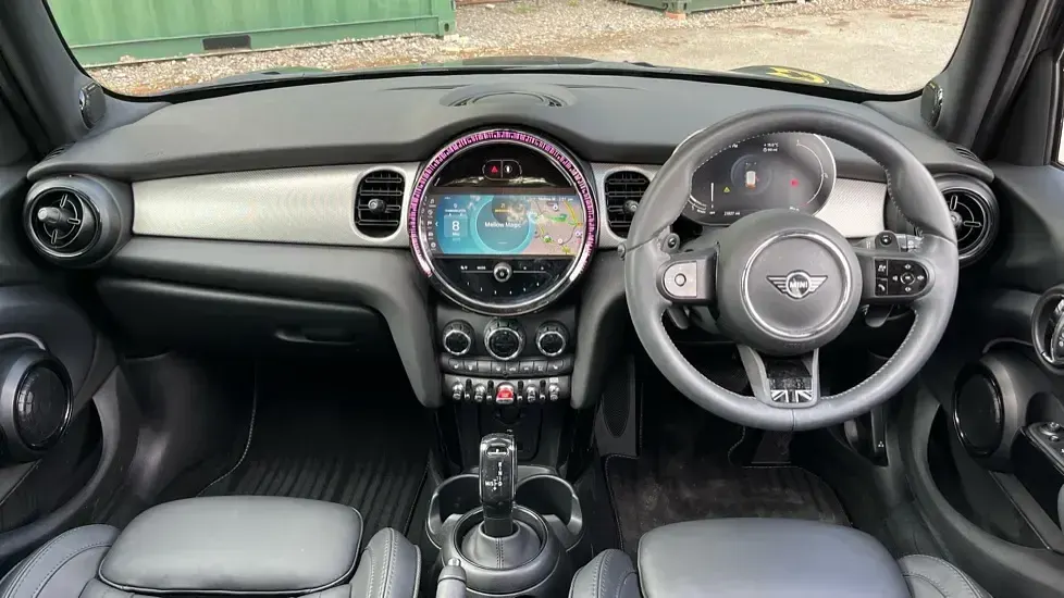 Used Mini Cooper S Exclusive 176 HP (129 kW) 2024 Black Hatchback