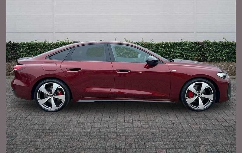 Used Audi A5 Comfort 204 HP (150 kW) 2025 Red Sedan