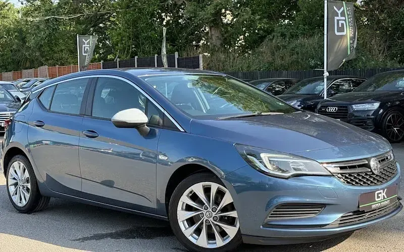 Used Vauxhall Astra 110 HP (80 kW) 2017 Hatchback