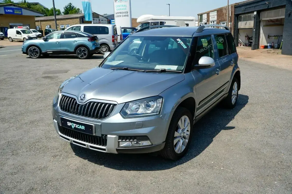 Used Skoda Yeti Drive 108 HP (79 kW) 2017 Grey SUV