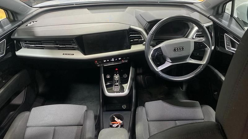 Used Audi Q4 e-tron Sport 150 kW (204 HP) 2023 White SUV