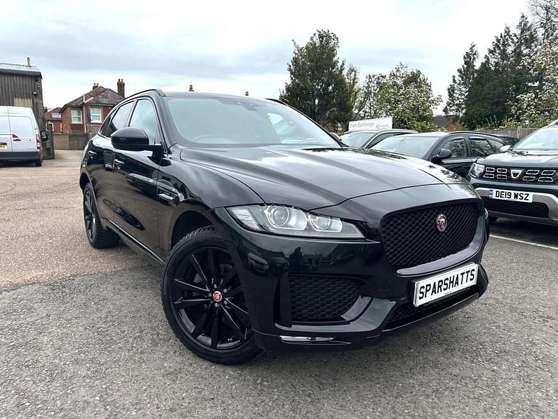 Used Jaguar F-Pace Chequered Flag 180 HP (132 kW) 2020 Black SUV