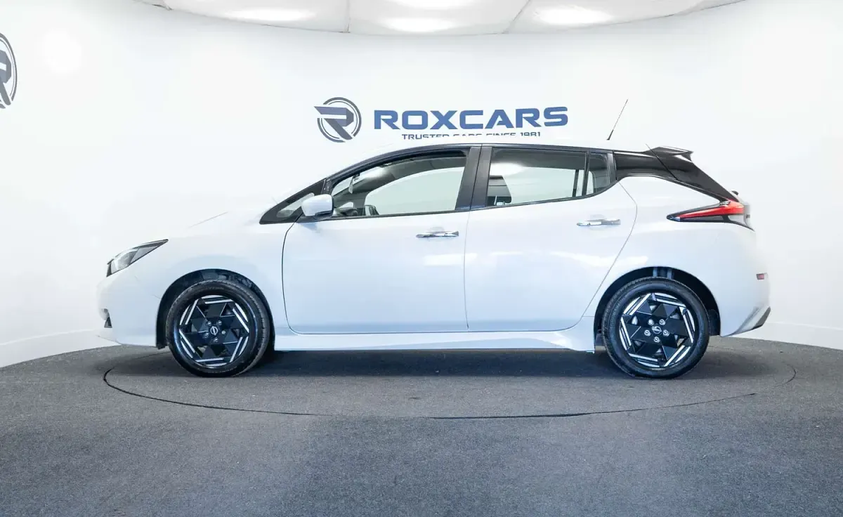 Used Nissan Leaf Acenta 110 kW (150 HP) 2022 White Hatchback