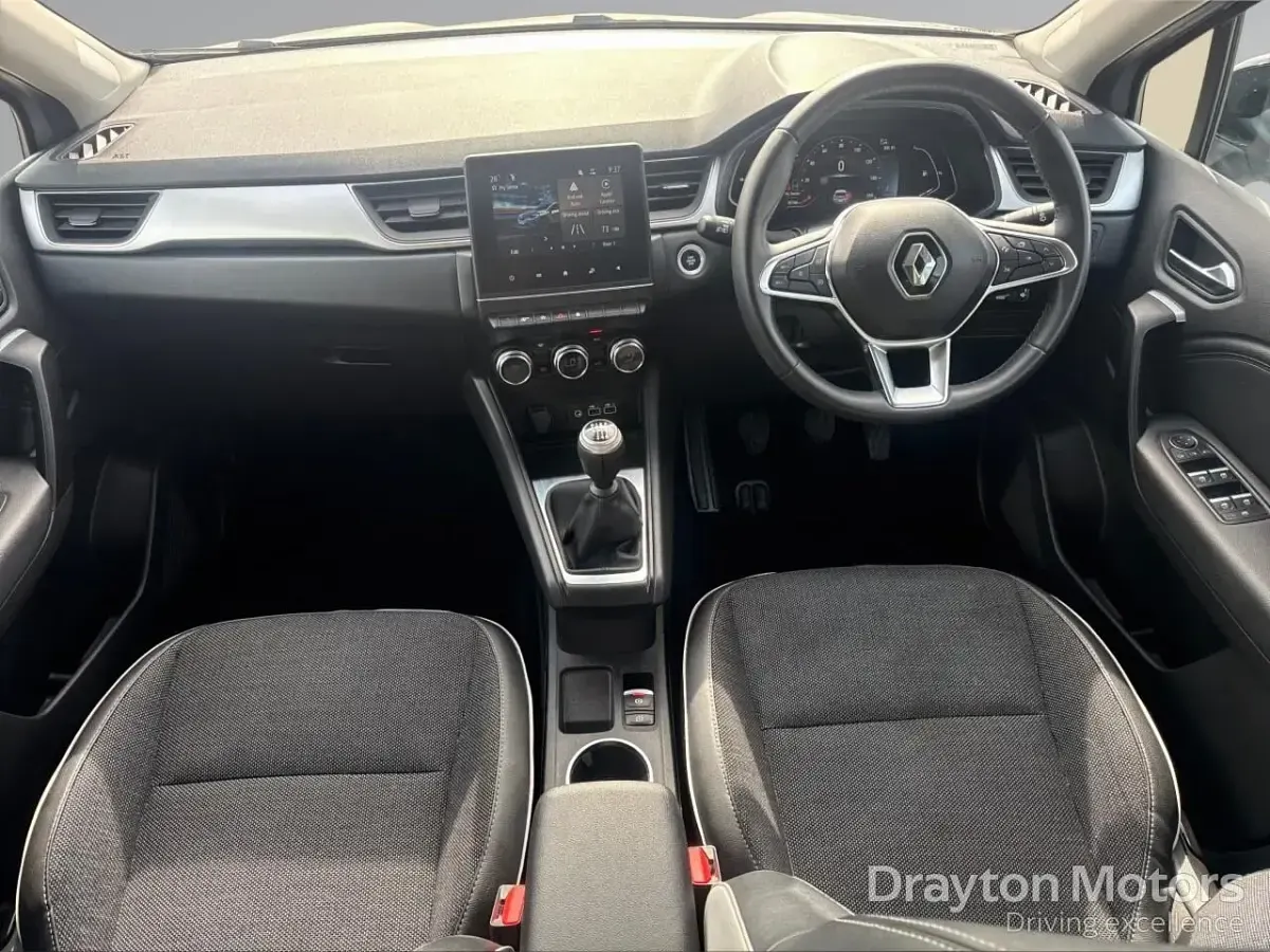 Used Renault Captur Techno 91 HP (66 kW) 2024 Grey/black SUV