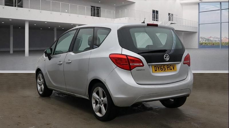 Used Vauxhall Meriva 100 HP (73 kW) 2015 Silver MPV