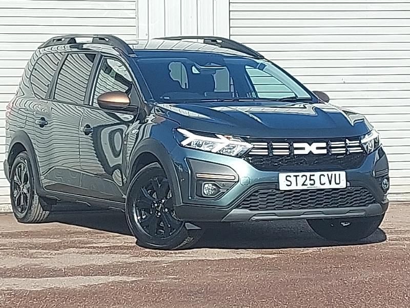 Used Dacia Jogger Extreme 140 HP (102 kW) 2025 Green MPV