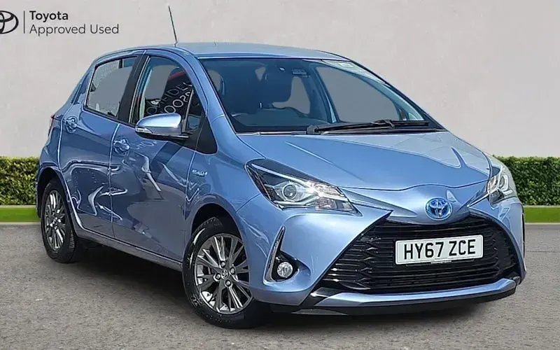 Used Toyota Yaris 101 HP (74 kW) 2017 Hatchback