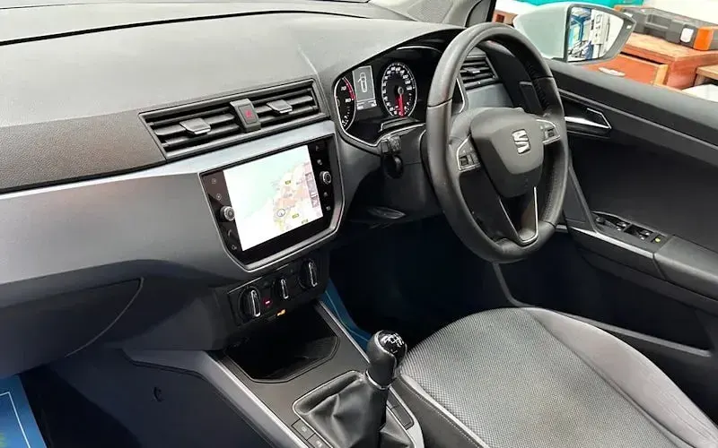 Used Seat Arona SE Technology 116 HP (85 kW) 2018 White SUV