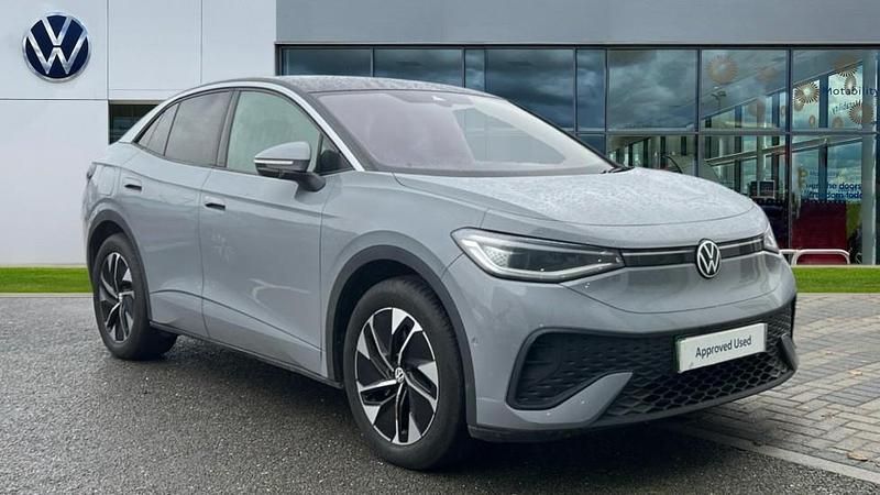 Moonstone grey black Used 2024 VW ID.5 Pro SUV | £27,620 (Good price) - Image 1/4