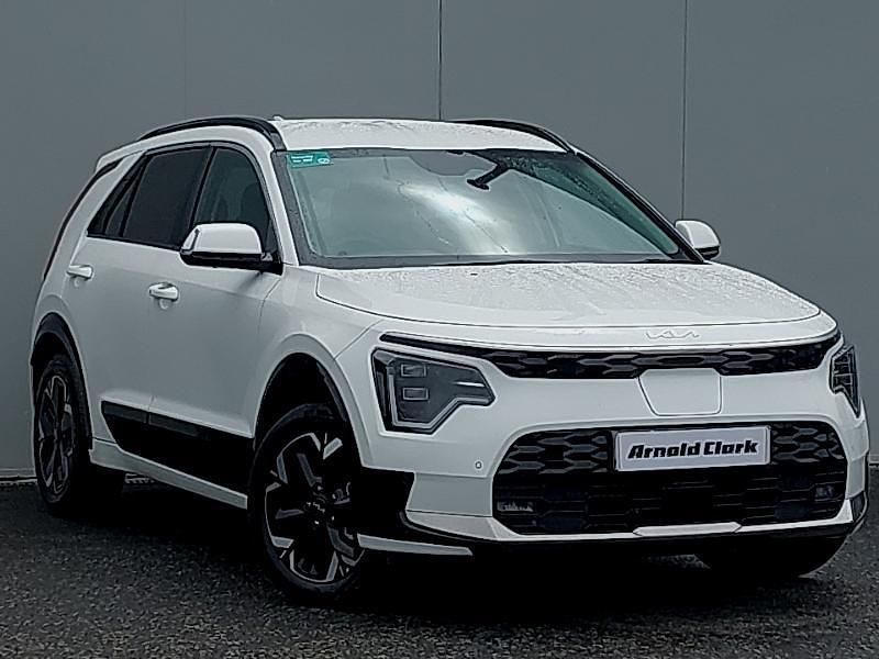 White Used 2024 Kia e-Niro 3 SUV | £24,498 (A bit pricey) - Image 1/4