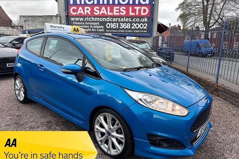 Used Ford Fiesta Zetec 95 HP (69 kW) 2013 Blue Hatchback