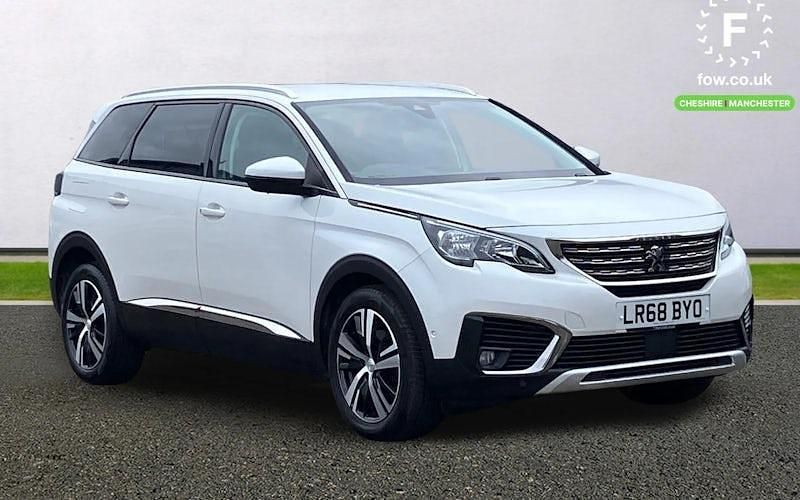 Used Peugeot 5008 Allure 131 HP (96 kW) 2019 White Estate