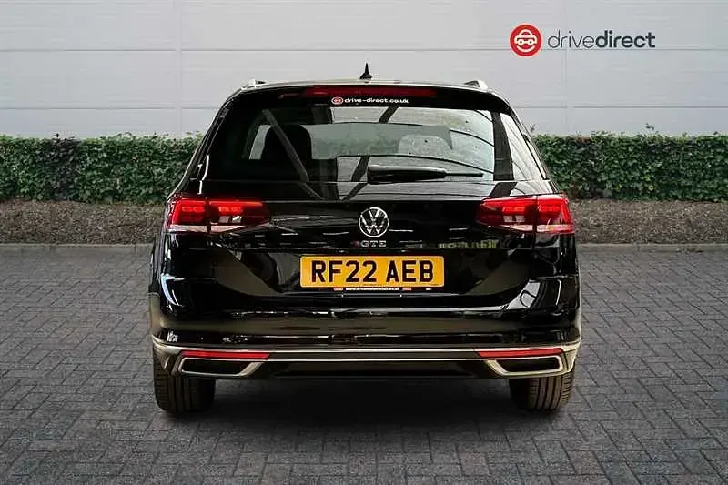 Used VW Passat GTE 218 HP (160 kW) 2022 Black Estate