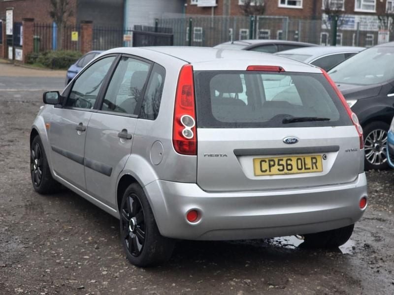 Used Ford Fiesta Style 2007 Silver Hatchback