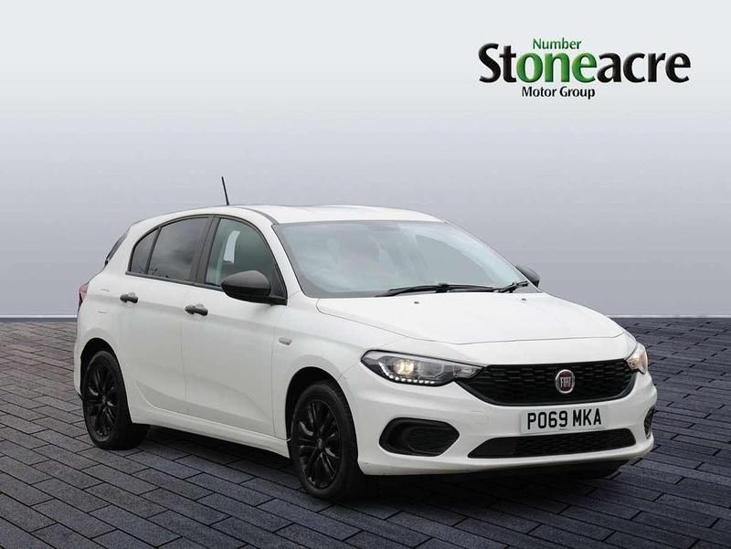 White Used 2019 Fiat Tipo Easy Hatchback | £7,995 (A bit pricey) - Image 1/4