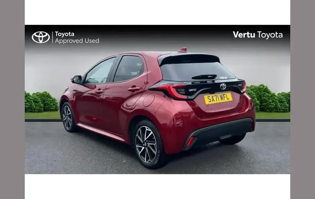 Used Toyota Yaris Design 116 HP (85 kW) 2021 Red Hatchback