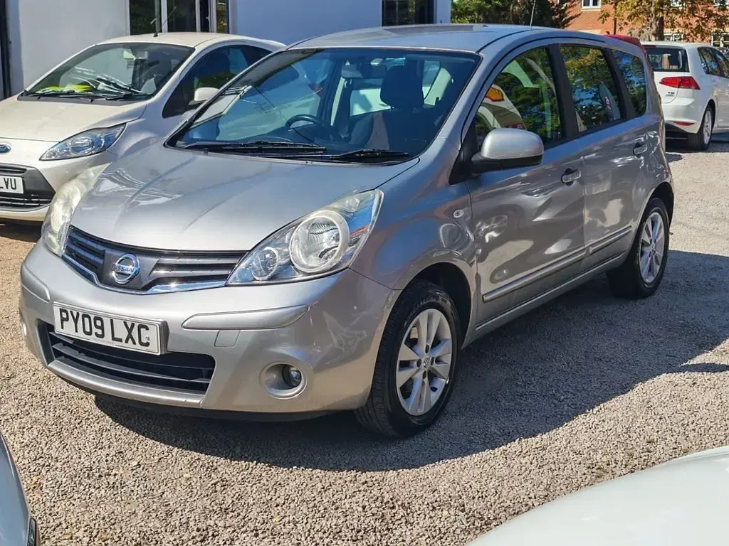 Used Nissan Note Acenta 88 HP (64 kW) 2009 Silver Hatchback