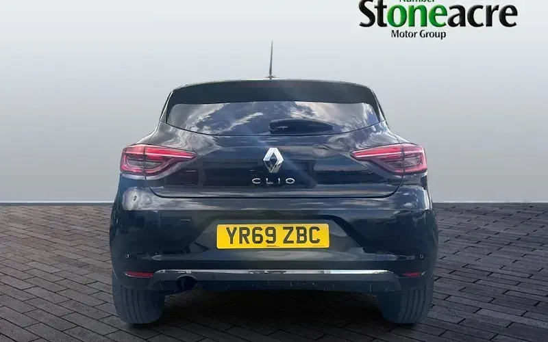 Used Renault Clio Iconic 101 HP (74 kW) 2019 Black Hatchback