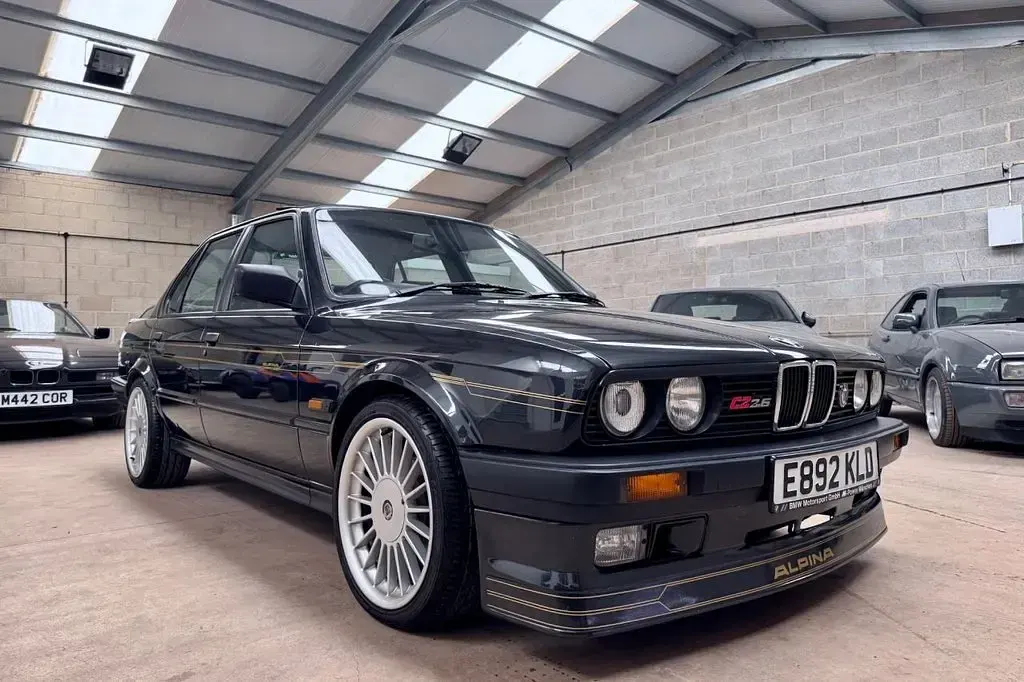 Used BMW 318 Luxury Line 105 HP (77 kW) 1988 Black Sedan