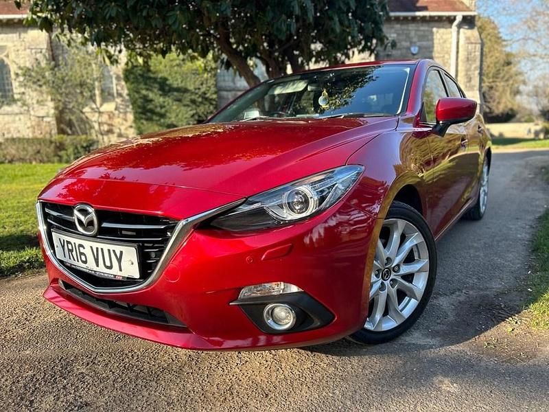 Used Mazda 3 Inclusive 105 HP (77 kW) 2016 Red Hatchback