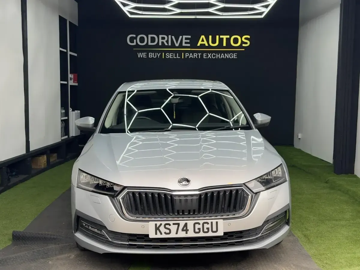 Used Skoda Octavia SE 110 HP (80 kW) 2024 Silver Hatchback