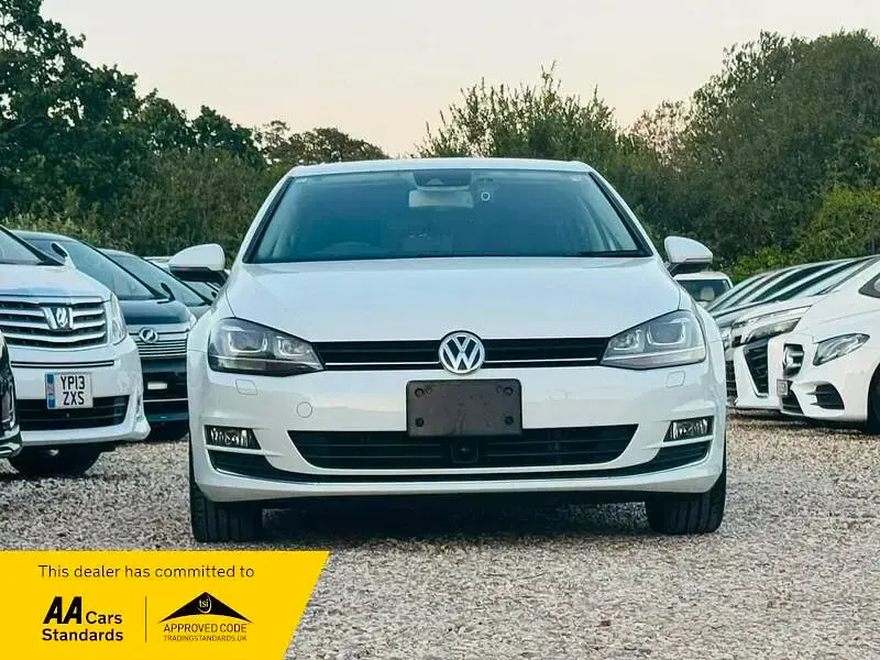 Used VW Golf VII Highline 2013 White