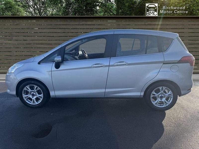 Used Ford B-MAX Zetec 105 HP (77 kW) 2016 Silver MPV