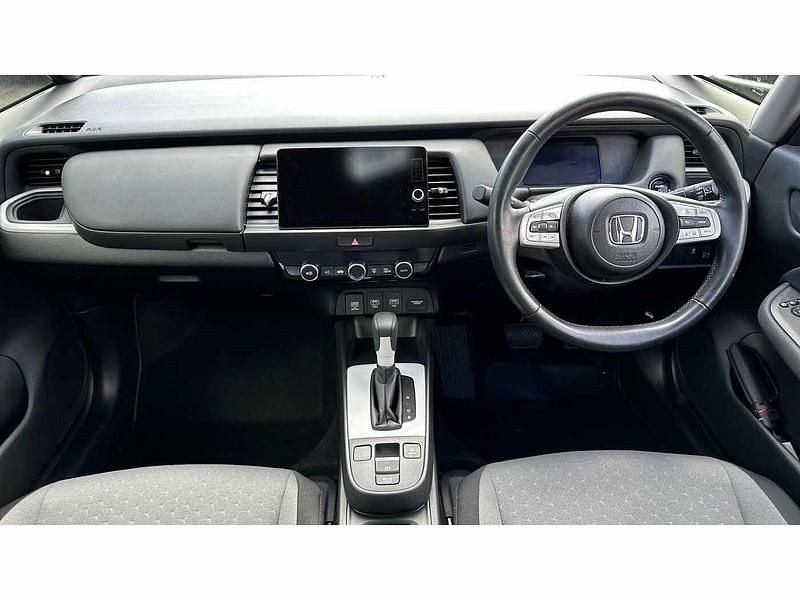 Begagnad Honda Jazz Elegance 130 HK (95 kW) 2025 Röd Halvkombi
