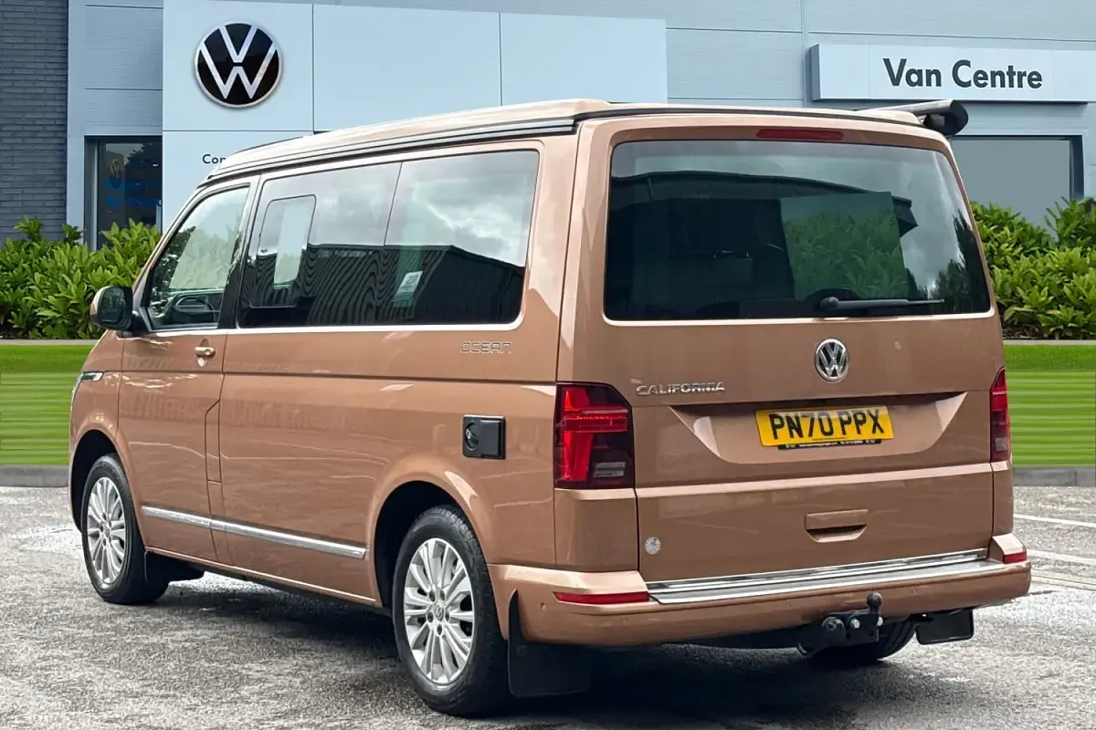 Usado VW California California 150 HP (110 kW) 2020 Castanho Van