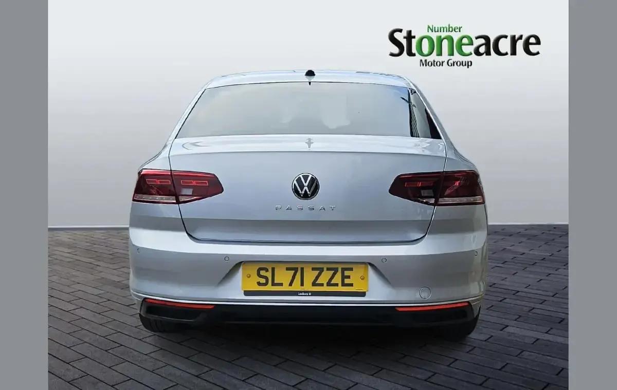 Used VW Passat SEL 147 HP (108 kW) 2021 Silver Sedan