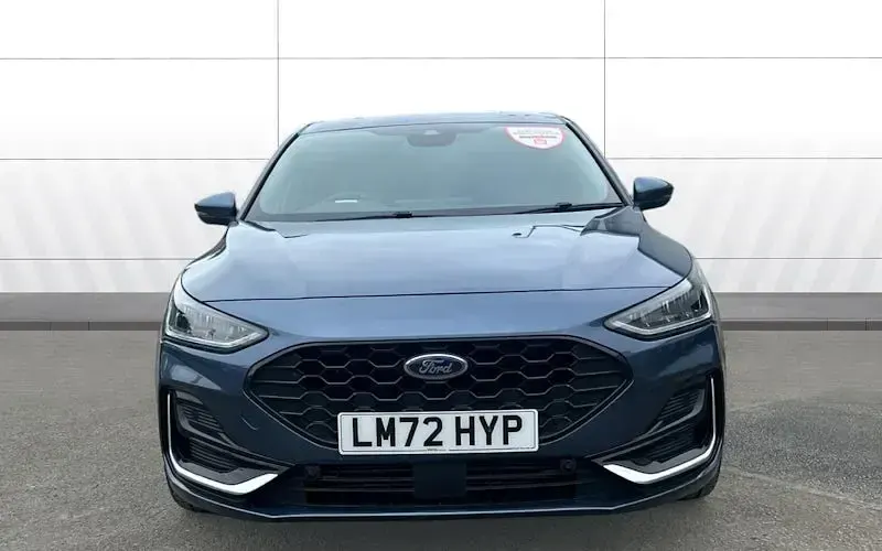 Used Ford Focus ST-Line 155 HP (114 kW) 2022 Blue Hatchback