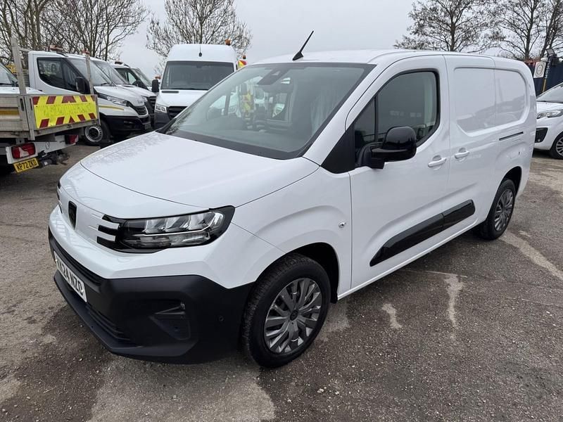 Used Peugeot Partner 131 HP (96 kW) 2024 White MPV