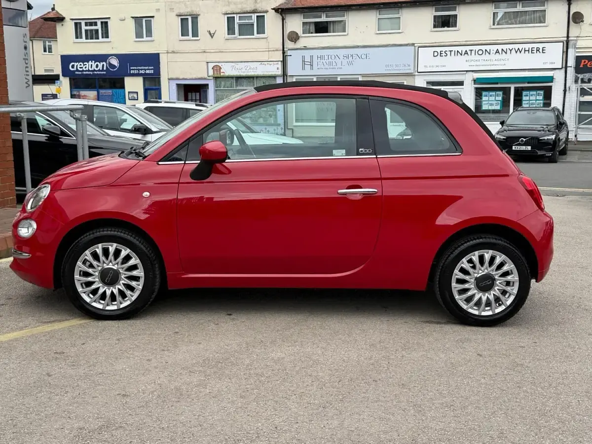 Begagnad Fiat 500 Lounge 69 HK (50 kW) 2017 Röd Cab
